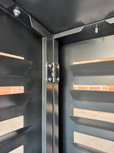 Lade das Bild in den Galerie-Viewer, 02- SALZBURG Abdeckung Schrägdach - Schutzhaube für Wärmepumpe & Klimaanlage