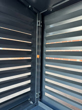 Lade das Bild in den Galerie-Viewer, 02- SALZBURG Abdeckung Schrägdach - Schutzhaube für Wärmepumpe & Klimaanlage